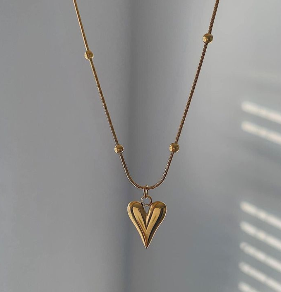 HeartGlow Necklace - Ahlis Luxe