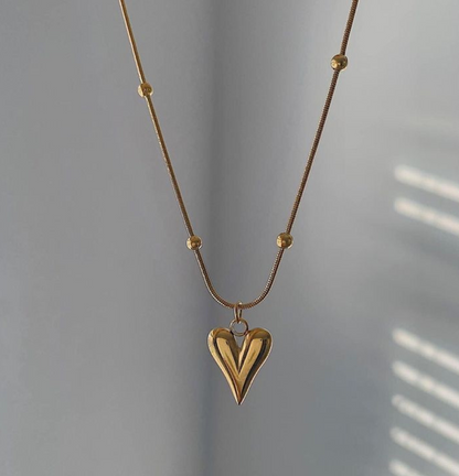 HeartGlow Necklace - Ahlis Luxe